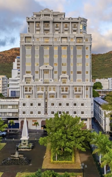 One Cathedral Square